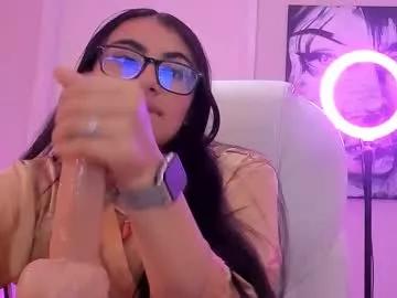 emily_jhonees from Chaturbate is Freechat