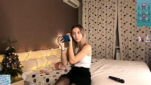 AntoniaCharton from StripChat is Freechat