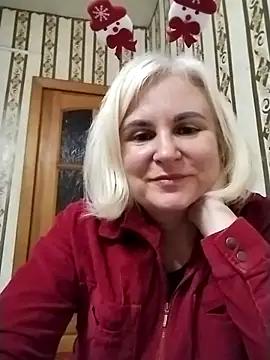 ElinaGold435 from StripChat is Freechat