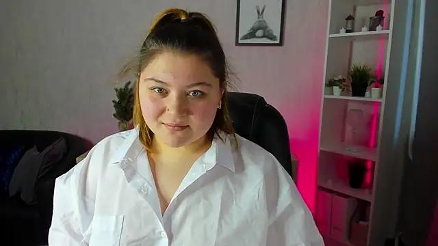 Kate-Jaackson from StripChat is Freechat