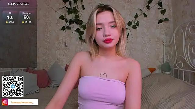 lovesexdreamss_ from StripChat is Freechat