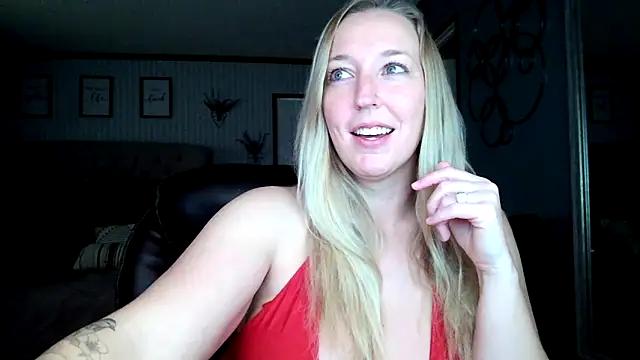 lucyallen4201 from StripChat is Freechat