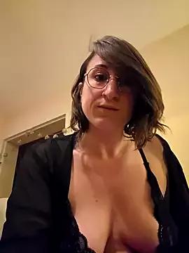 minierose from StripChat is Freechat