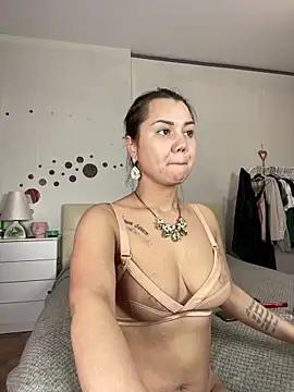 MiraMiss from StripChat is Freechat