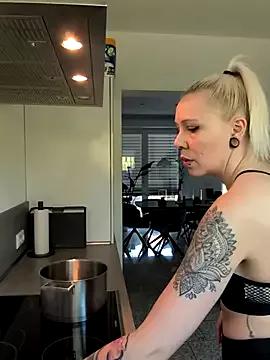 Girls ecstasy: Improve your chatting skills with these steamy streamers, and dive into the immersive world of exposed attraction.