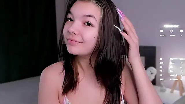 VeronaAppleberry from StripChat is Freechat