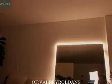 Chaturbate roldansvalery is Freechat roldansvalery — Love, make me happy tuesday :) #natural #bigboobs #lovense #cum #latina Next Goal #4/5 in 09:56
