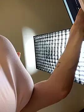 StripChat Irish_Collins is Private Irish_Collins — fingers in my sweet pussy