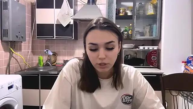 StripChat JaneFosterxx is Freechat JaneFosterxx — eye close contact + smile