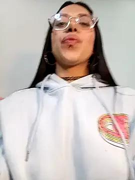 StripChat Violett__Rose is Freechat Violett__Rose — FULL NAKED + OIL BODY